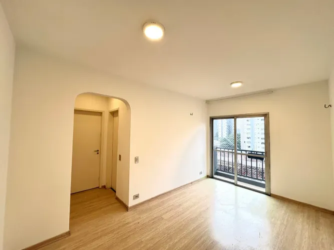 Apartamento para locação no bairro Moema - São Paulo/SP, Zona Sul