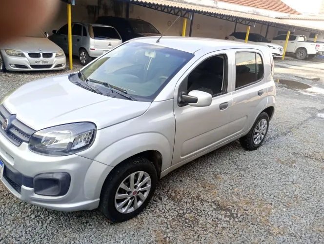 Fiat Uno Attractive 1.0 EVO Fire Flex 8V 5P 2021