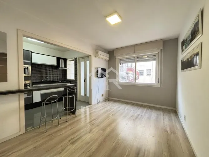 Apartamento semi mobiliado 1 dormitório para alugar no bairro Cidade Baixa em Porto Alegre