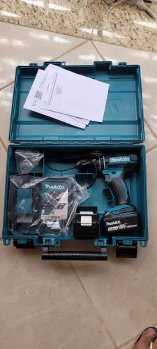 Parafusadeira e Furadeira de Impacto Makita