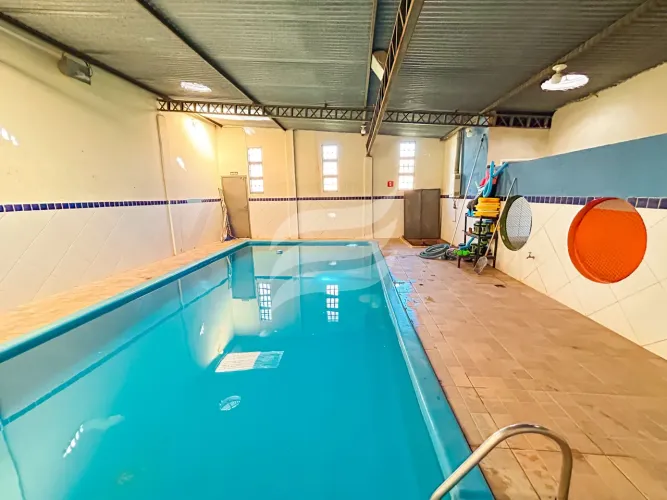 Ponto comercial com piscina à venda no Centro, Araçatuba/SP
