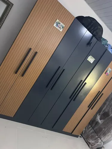 Vende-se guarda roupa de casal