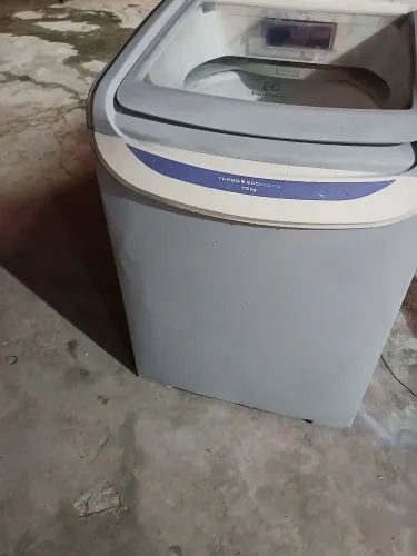 Máquina de lavar roupas 