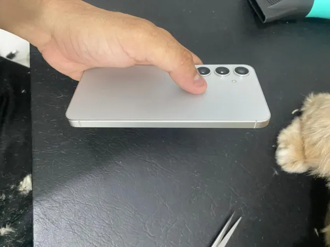 celular S24 plus 256 vendo ou troco com volta do interessado cuida