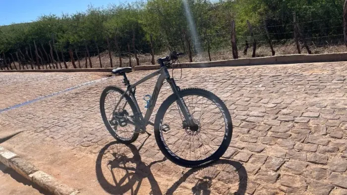  Bicicleta ARO 29 | Quadro 21 | Câmbio Shimano - Cubo K7 - Trava de Suspensão - 24 marchas
