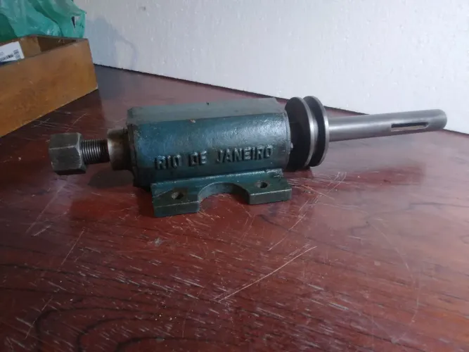 Manual com rolamentos para serra circular .