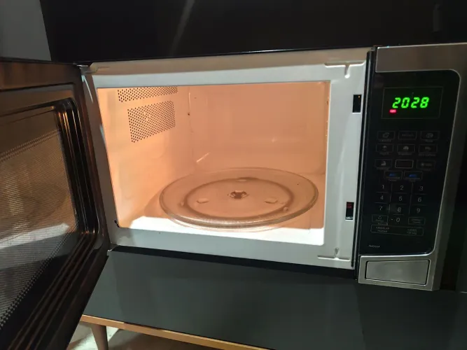 Microondas semi novo