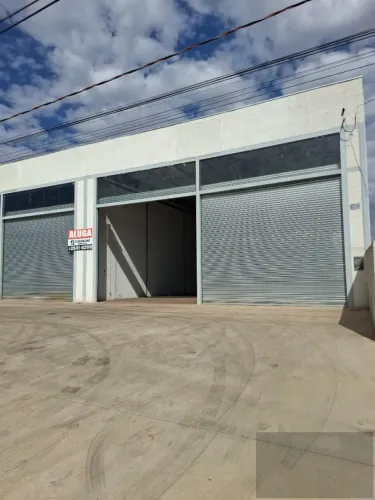 GALPÃO NOVO, COM 300 M² NO ANEL VIÁRIO