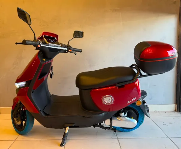 Scooter elétrica Zub L70