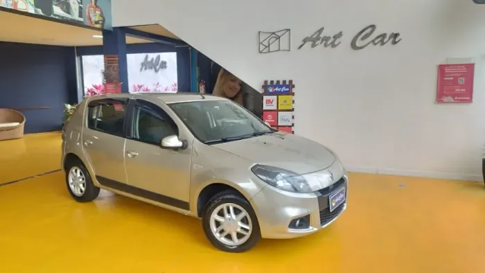 Renault Sandero Privilège Hi-flex 1.6 16V 5P AUT 2014