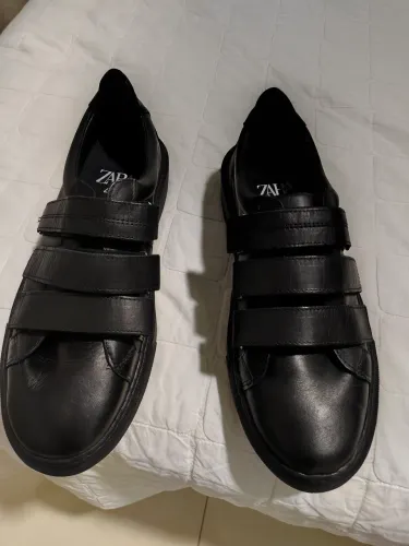 02 Pares de Tênis