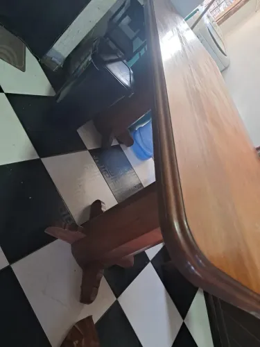 Mesa de cedro