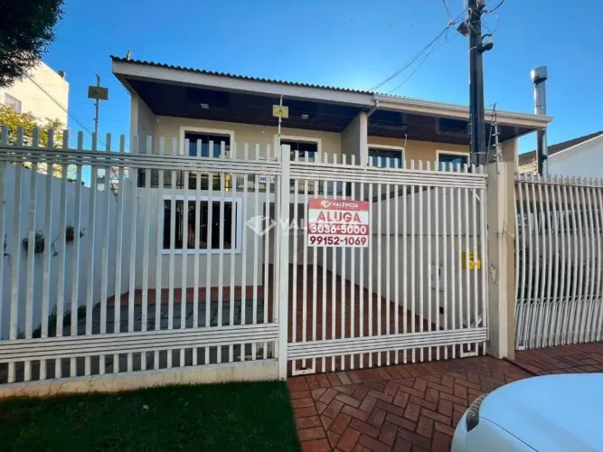 Sobrado residencial ou comercial semi Mobiliado para alugar por R$4.500,00 na Rua Humberto
