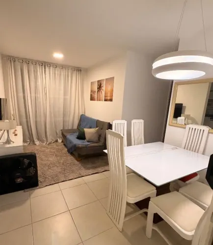 Condomínio Up Barra: Alugo 2 apartamentos mobiliados com 2 quartos(1 suite) sala e varanda
