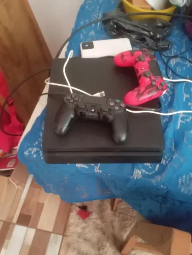 Ps4 2 controles e 2 jogos digital