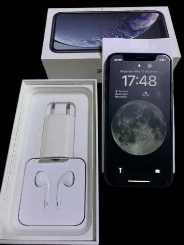 iPhone XR - 128GB - Preto