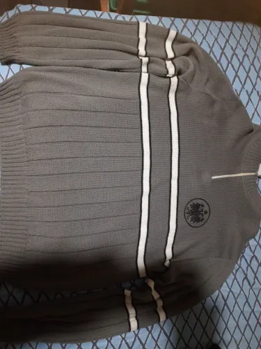 Blusa cinza de lá gg
