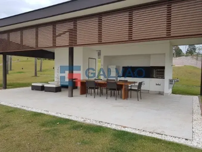 Terreno à venda em condomínio fechado no Horto Florestal em Jundiaí - SP