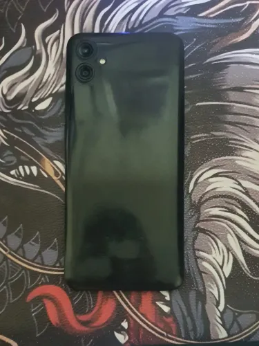 Vende-se Samsung Galaxy A04e Preto - Excelente Estado