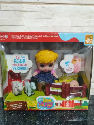 boneca Bee hugs