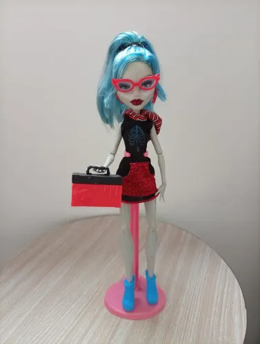 Boneca Monster High - Ghoulia Yelps