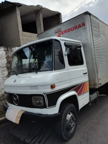 Caminhão 608. 35 MIL