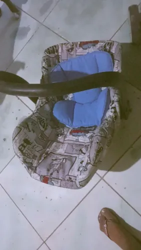 Carinho e bebê conforto preço negociável