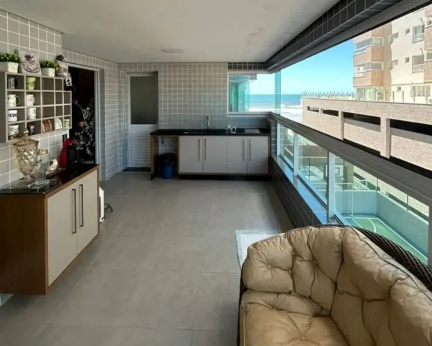 Caiçara  Frente mar  2 suítes  Varanda gourmet  Alto padrão