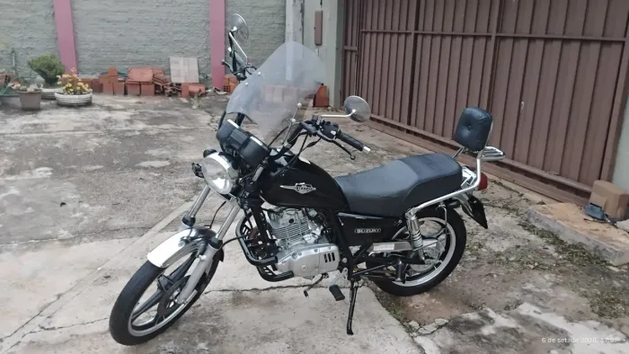 Suzuki Intruder 125 2014 excelente