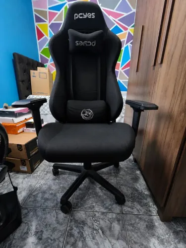 Cadeira gamer resistente PCYes até 180kg pistão