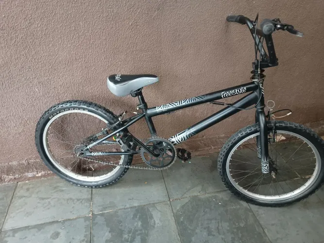 Oportunidade!!!!! Bicicleta aro 20 freestyle gonew 