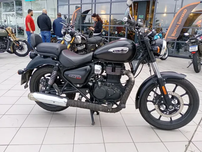 METEOR 350CC STELLAR BLACK. EDSON RIBEIRO. *