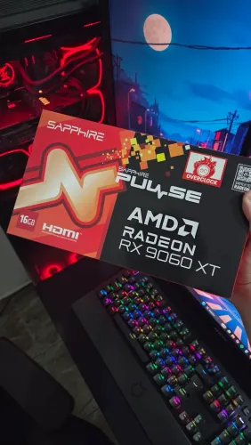 (Lacrada) RX 9060 XT 16GB Sapphire Pulse