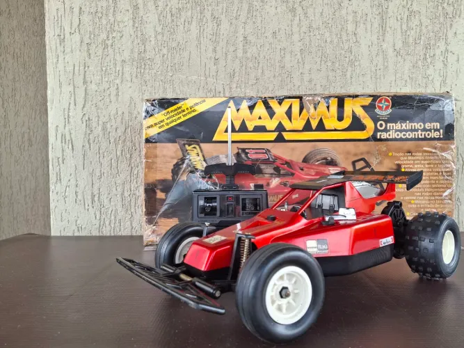 Carrinho maximus estrela