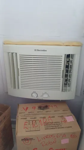 Vendo 2 ar-condicionados de janela
