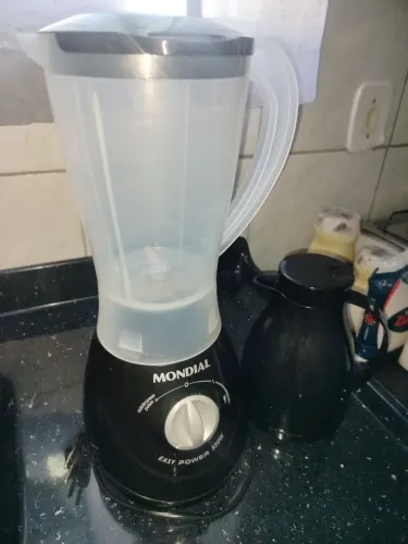 liquidificador e garrafa térmica 
