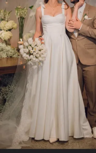 Vestido de Noiva Princesa em Cetim Italiano + Mantilha