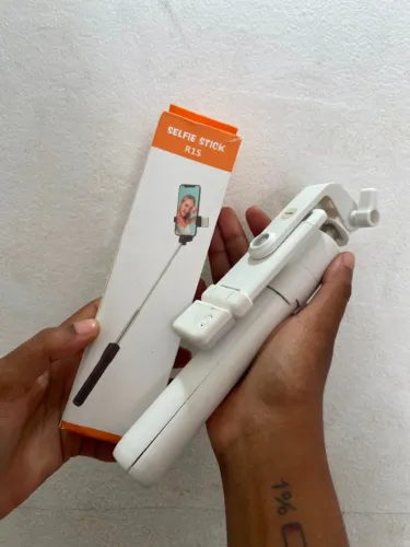 Bastão de Selfie Tripé e Controle Bluetooth