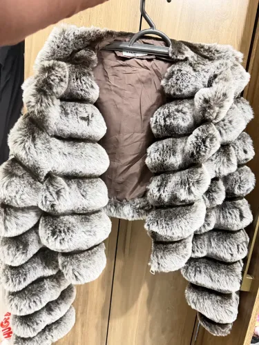 Casaco pelinho P/M novo 170,00