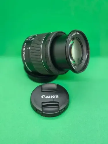 Câmera Canon EOS SL2 com Lente Canon EF-S 18-55mm F4-5.6 IS STM - Impecável!!! R$ 2699,00