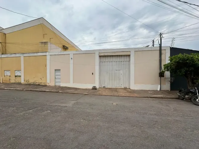 Casa térrea para alugar com 2 quartos no cpa 1