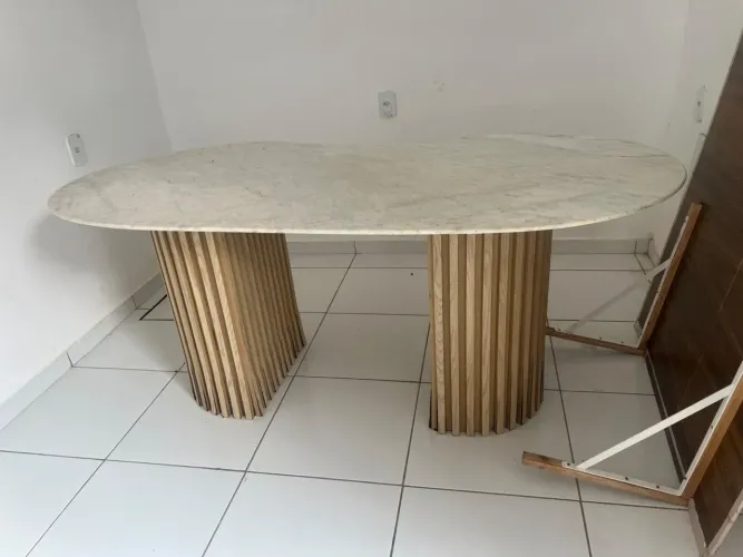 Mesa de mármore - Vendo ou Troco
