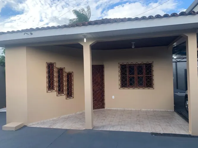 CASA A VENDA