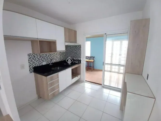 Casa em condomínio à venda no bairro Terra Nova com 51 m² e 3 dormitórios.