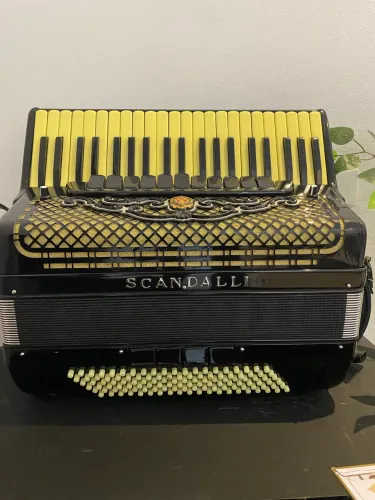 Sanfona scandalli 