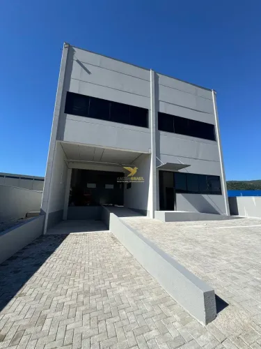Galpão Novo em Condomínio Fechado - 645m² Piso 5t Pé-direito 12m Próximo à BR-101