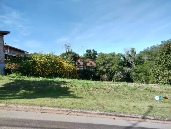 Terreno Padrão em Condomínio em Jambeiro