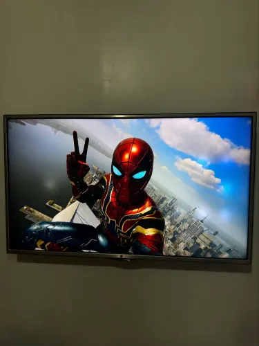 TV LG 42 polegadas em ótimo estado