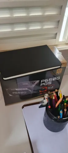 Fonte e memórias ram lacrados e com nota.