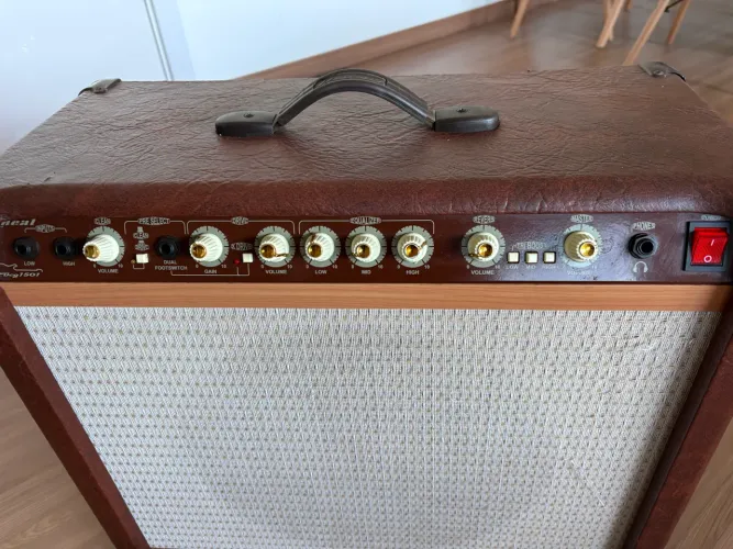 Amplificador Guitarra Oneal OCG 501 Vintage Brown - 60's Series
